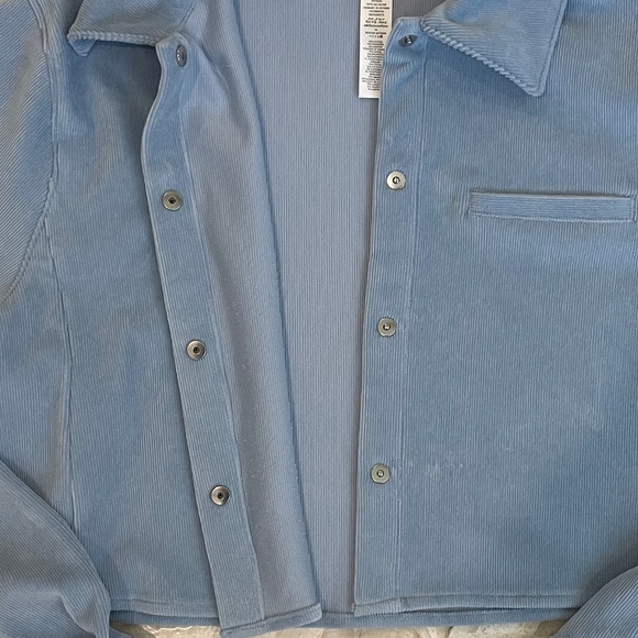 NWT Alo Blue Micro Corduroy Cropped Dreamer Button Down Jacket (Size S) - Picture 10 of 11